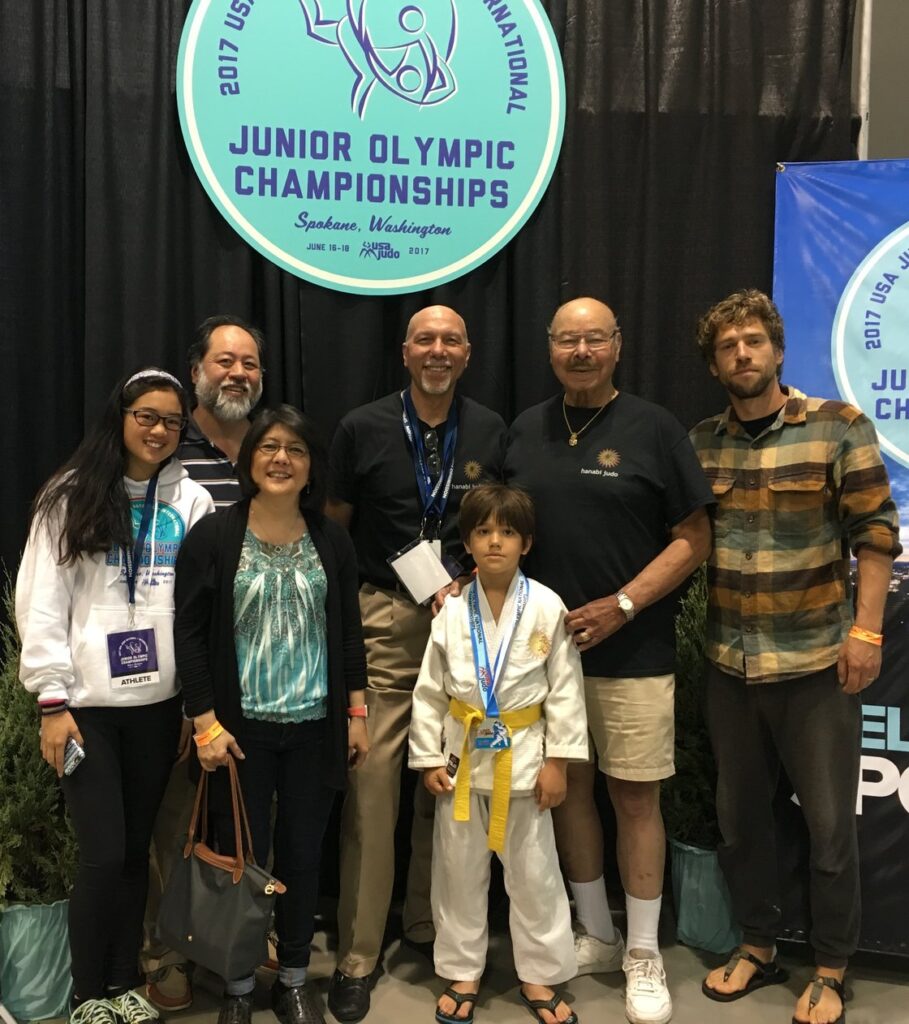 Hanabi loves the great Northwest. Here is Team Hanabi in 2017 in Spokane, WA.